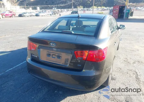 2010 Kia Forte Ex z USA, uszkodzony, nr VIN KNAFU4A22A5141627